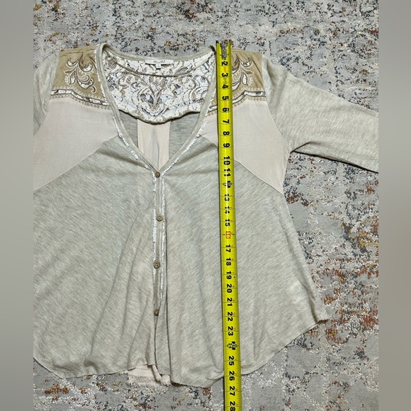 MISS ME Pieced button down Cardigan in Taupe size Large - Picture 5 of 12